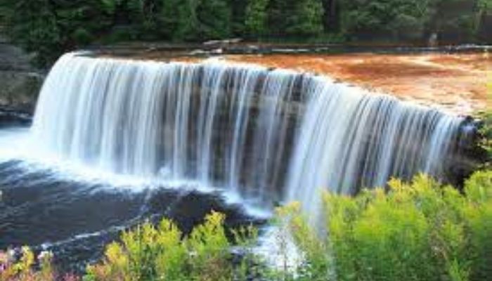 Tahquamenon Falls – Paradise, MI